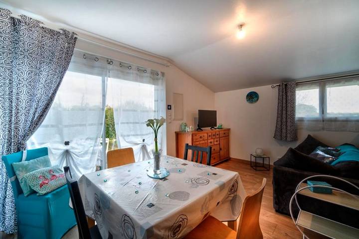 Location de vacances pour 5 personnes, avec jardin et vue à Cers - 4