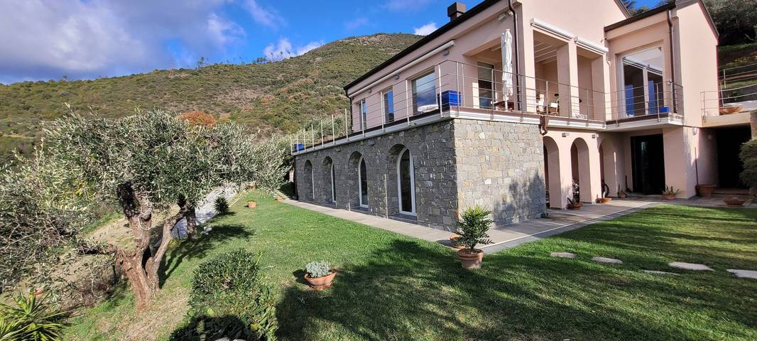 Appartamento per 7 persone, con Giardino a Bonassola