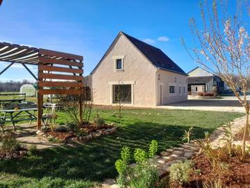 Maison d’hôte pour 23 personnes, avec terrasse ainsi que jardin et vue, animaux acceptés à Courcelles-de-Touraine