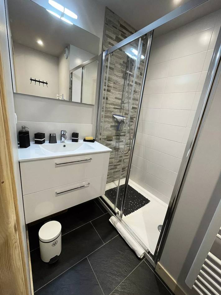 Chalet pour 8 personnes, avec terrasse dans Le Lioran - 4