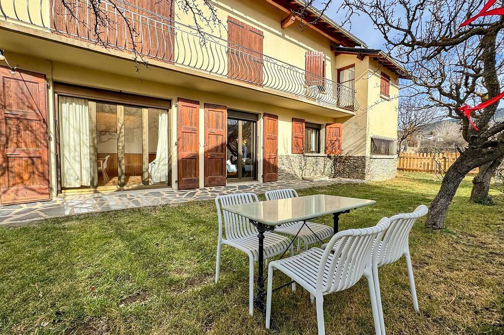 Entire apartment, Le Petit Jardin de Palau in Palau-de-Cerdagne, Prades region