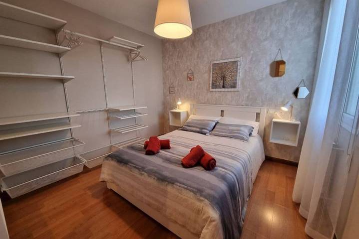 Ganze Wohnung, 123A - Just steps from the beach, very bright in Distrito Centro (Gijón), Gijón