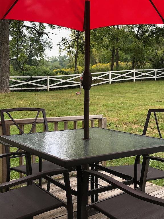 Farmhouse Within City Limits & Close to Luther College in Decorah, Winneshiek County