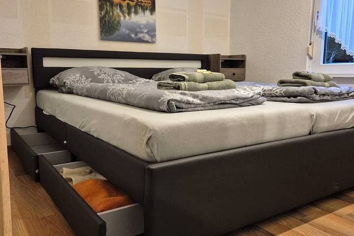 Blockhütte für 2 Personen, mit Terrasse und Garten sowie Sauna im Sauerland - 2