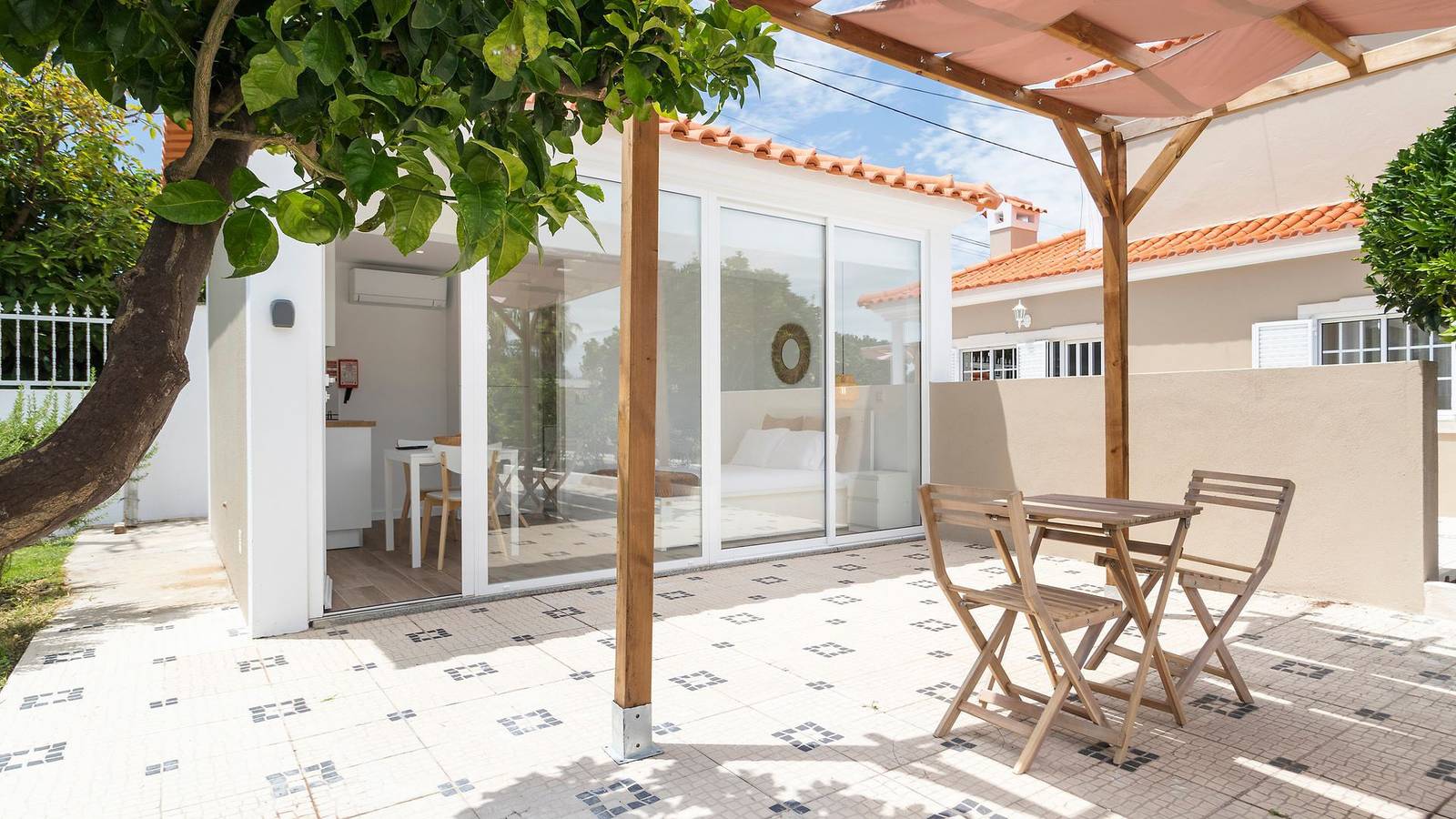 Casa de vacaciones para 2 personas con piscina in Santo António da Charneca, Halbinsel von Setúbal