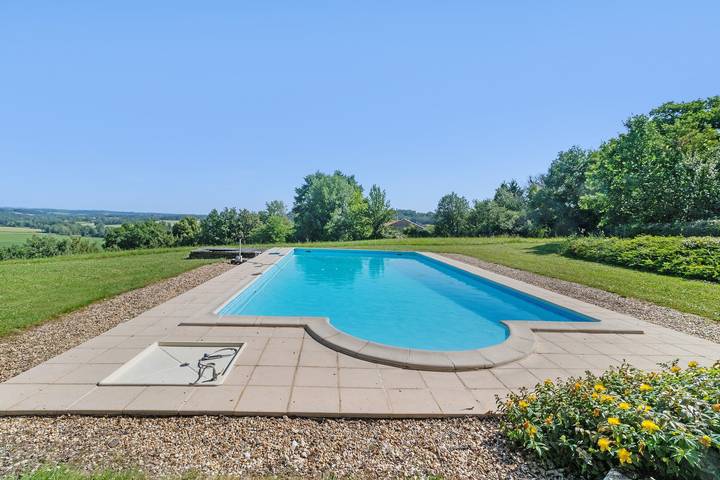 Country House 'La Tuilerie' with Private Pool and Private Garden in Vanxains, Périgord Vert
