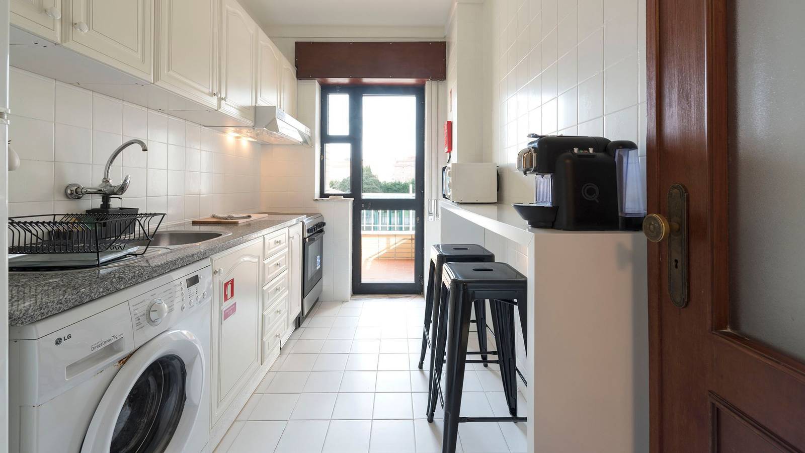 Apartamento inteiro, Apartamento de férias para 4 pessoas com varanda in Santa Marinha e São Pedro da Afurada, Distrito do Porto