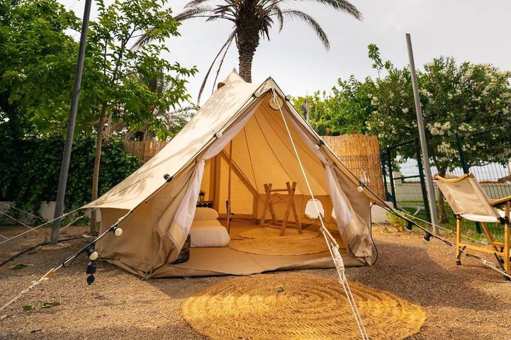 Camping para 2 personas, con Terraza además de Jardín y Piscina en Axarquía