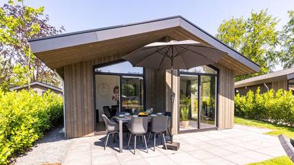 Location de vacances pour 6 personnes, avec sauna ainsi que jardin et piscine à Veldhoven