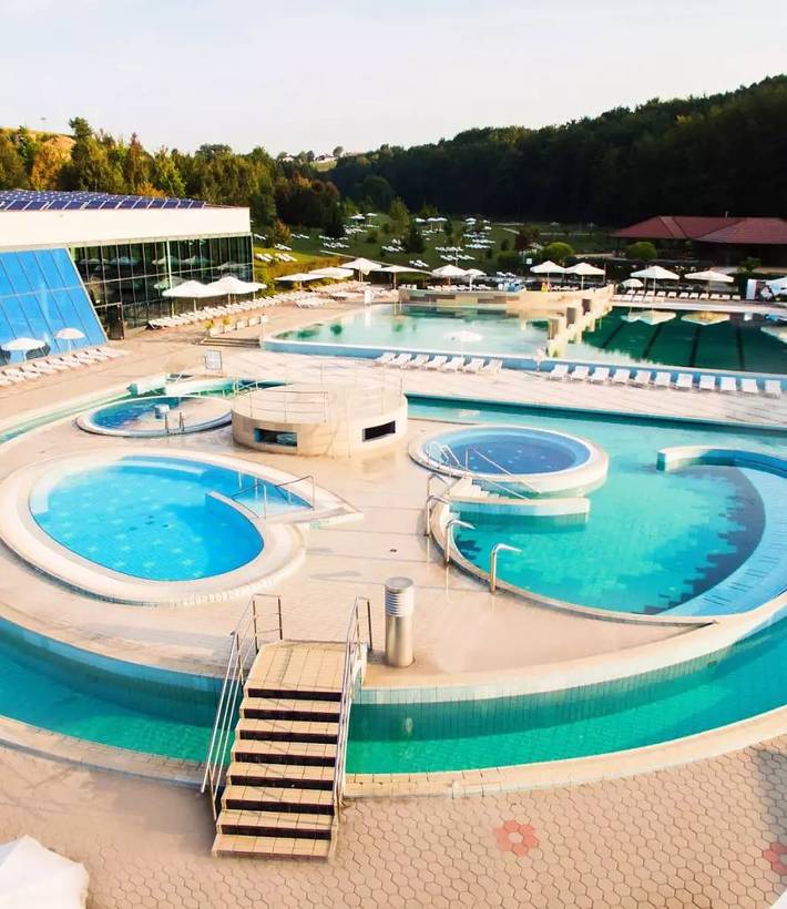 Camping für 4 Personen, mit Pool und Terrasse in Slowenien - 2