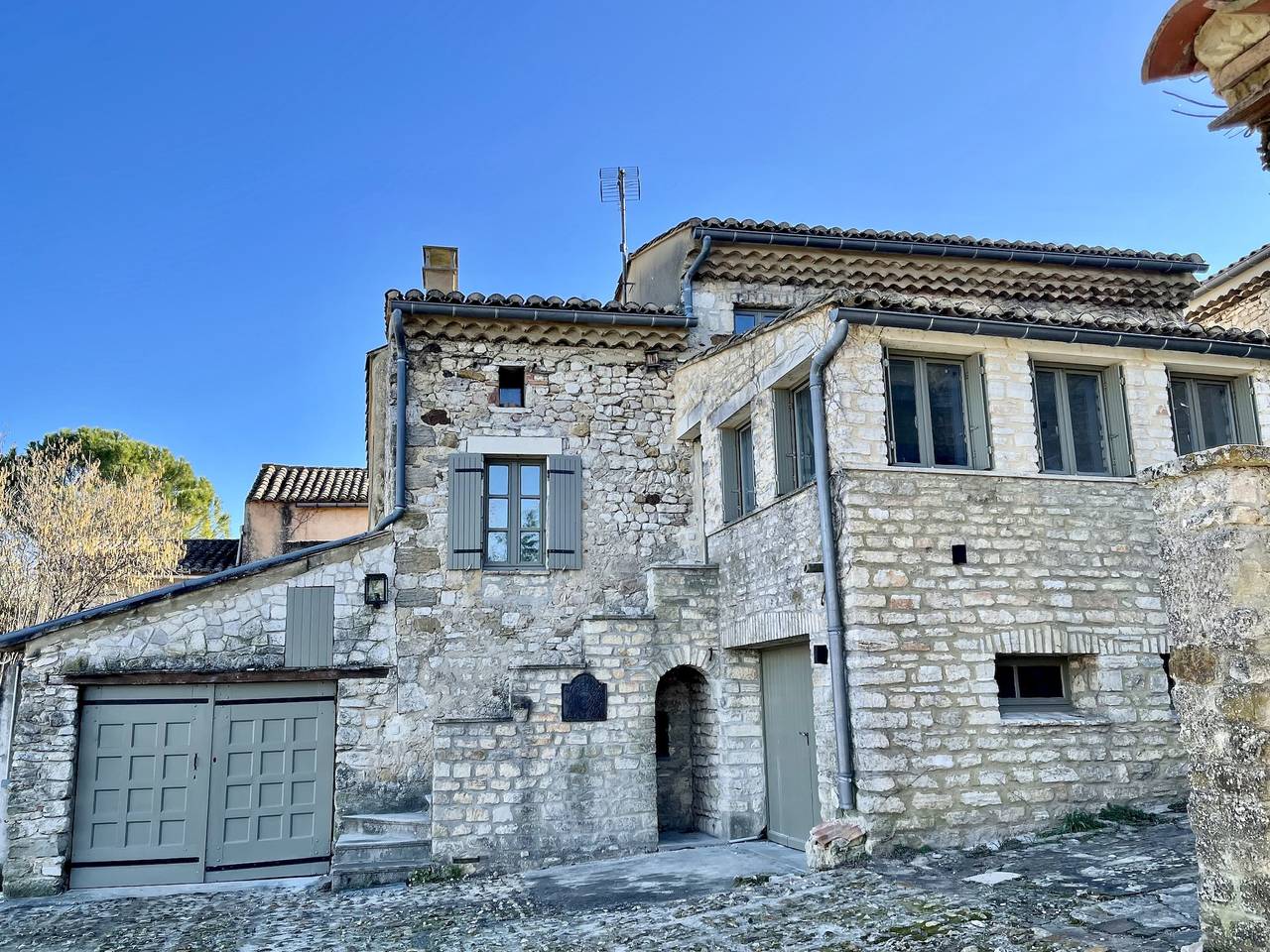 Maison Olivier in Cornillon, Région de Nîmes