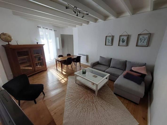 Location de vacances pour 6 personnes, avec jardin et vue dans Doix-les-Fontaines