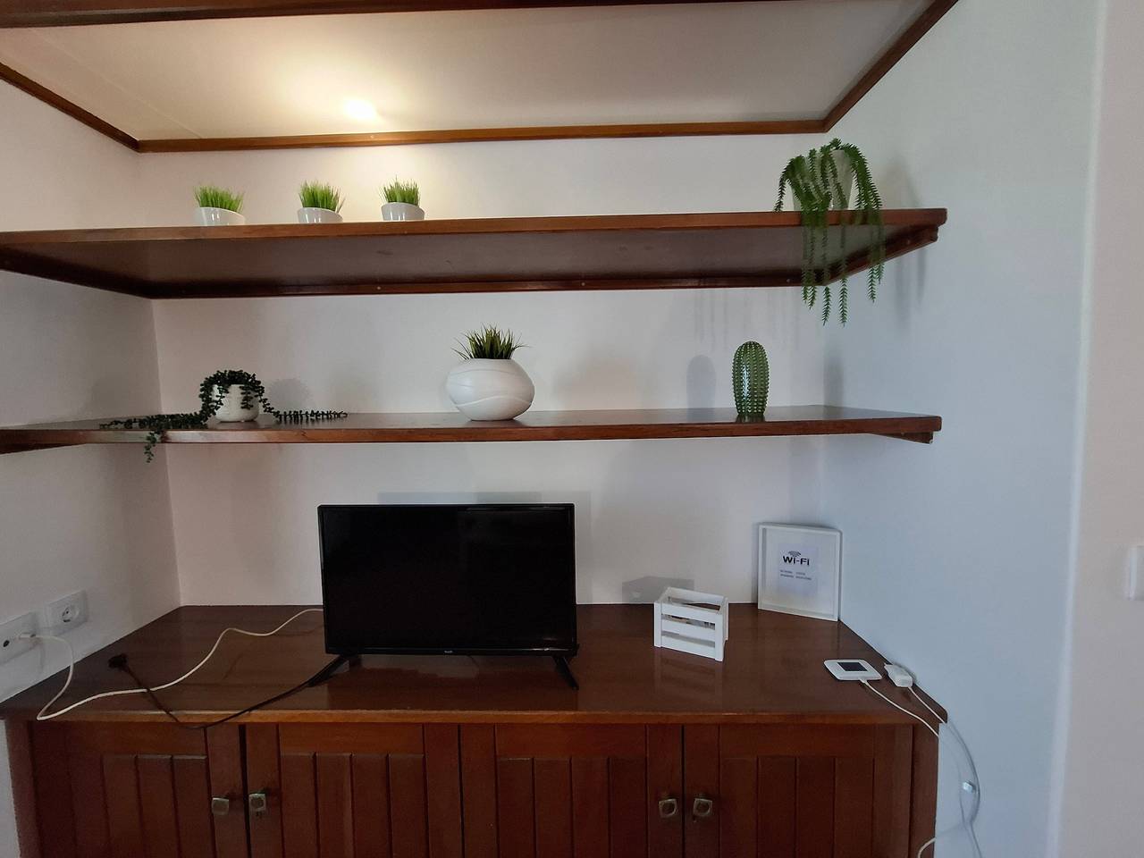 Entire apartment, Apartment 'Moinho  with Pool Access' with Shared Pool, Shared Garden and Air Conditioning in Albufeira, Faro District
