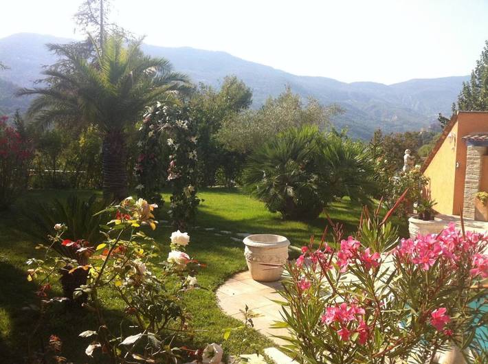 Hôtel pour 2 personnes, avec jacuzzi ainsi que piscine et jardin à Contes - 4