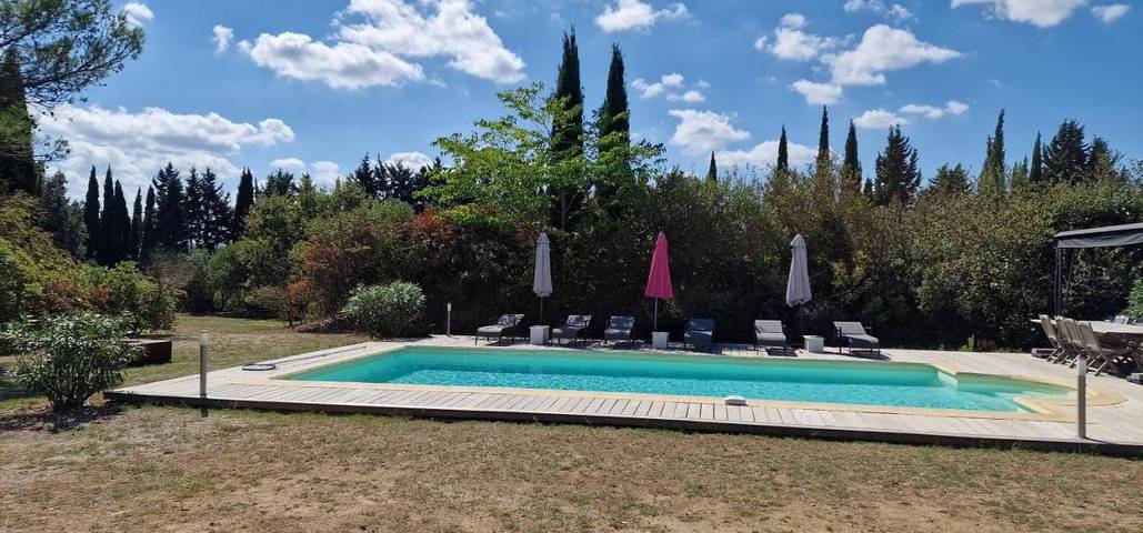 Location de vacances pour 10 personnes, avec Piscine à Lavalette