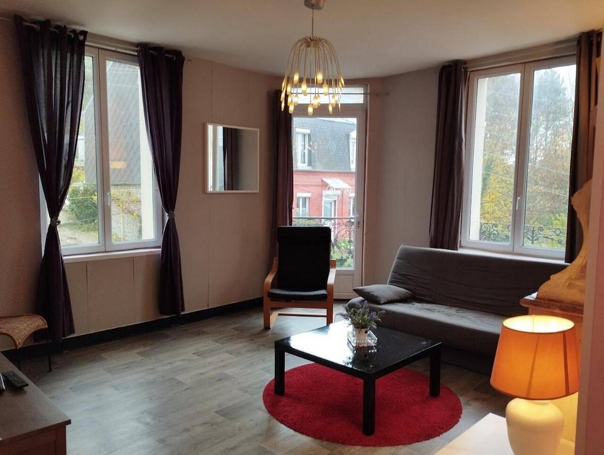 Two-Bedroom Apartment in Le Tréport, Région de Dieppe