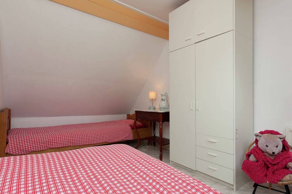 Huisje in Nes-Ameland bij Kust in Nes, Nederlandse waddeneilanden