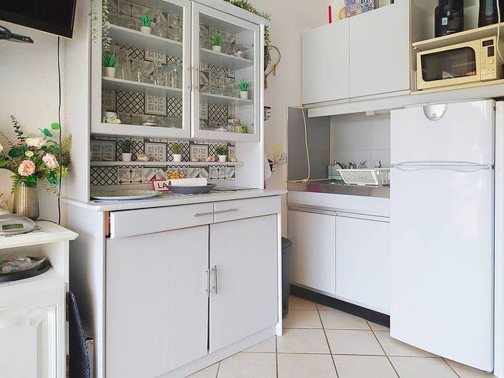 Gîte pour 4 personnes, avec Terrasse et Piscine dans Plage La Favière - 2