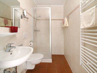 Gasthof Pension Stocker - Doppelzimmer Nr. 6 mit Du/Wc in Prien am Chiemsee, Chiemsee