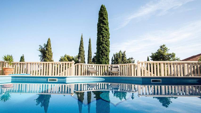 Villa pour 6 personnes, avec piscine ainsi que vue et jardin à Sumartin - 3