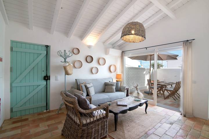 Casa De Benafim 1 : Piscine Partagée, Terrasse Privée et Wi-Fi in District de Faro