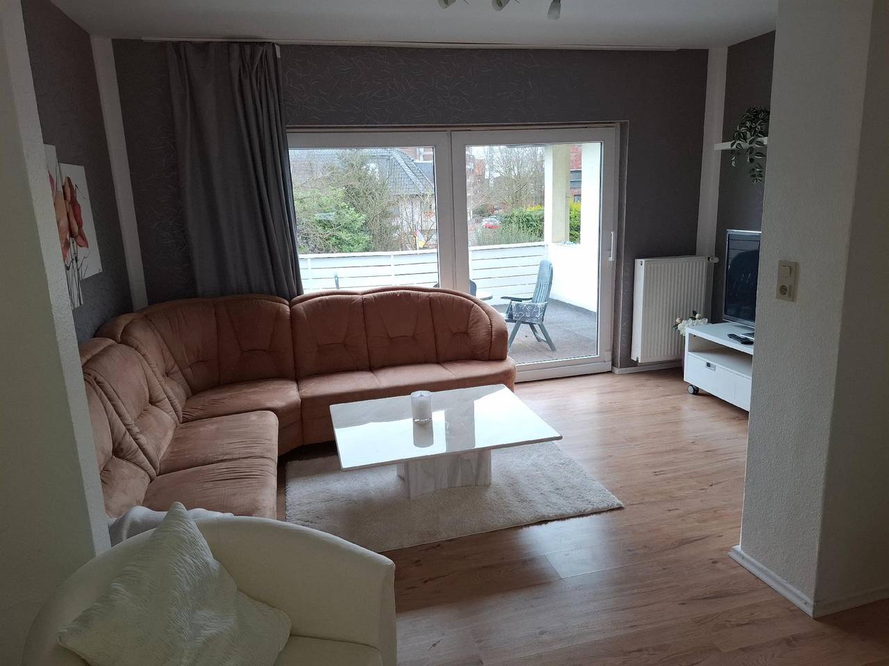 Ganze Ferienwohnung, Private Ferienwohnung in Nordenham, großer Balkon in Nordenham, Wesermarsch