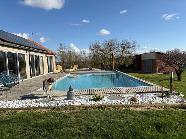 Maison d’hôte pour 2 personnes, avec jardin ainsi que vue et piscine à Montesquieu (Tarn-et-Garonne)