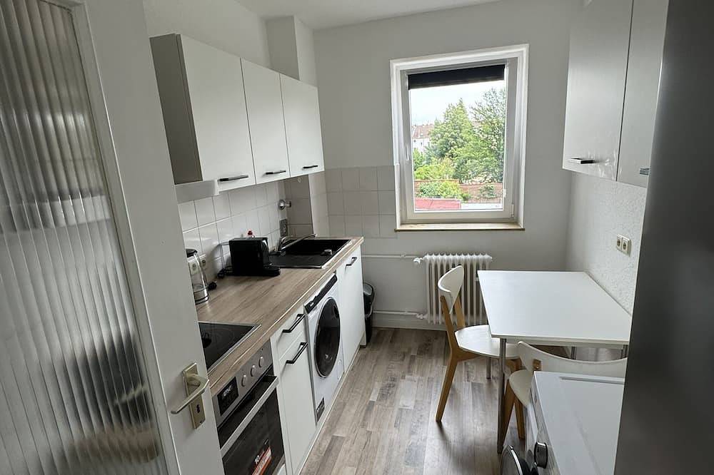 Appartement entier, Completely Renovated 3-Room Shared Apartment | 6 People | Offenbach in Offenbach-sur-le-Main, Offenbach