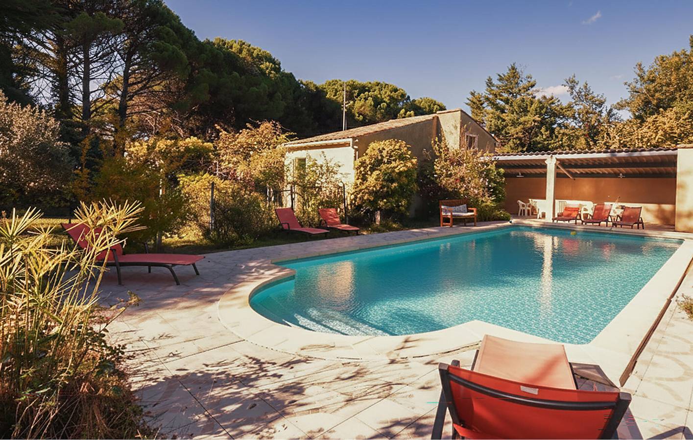 Appartement moderne avec piscine et parking, à 2 km de Rochegude in Mondragon, Vaucluse