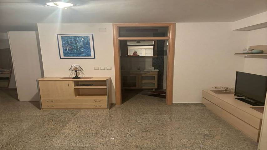 Ferienwohnung für 5 Personen, mit Pool und Terrasse in Sibenik