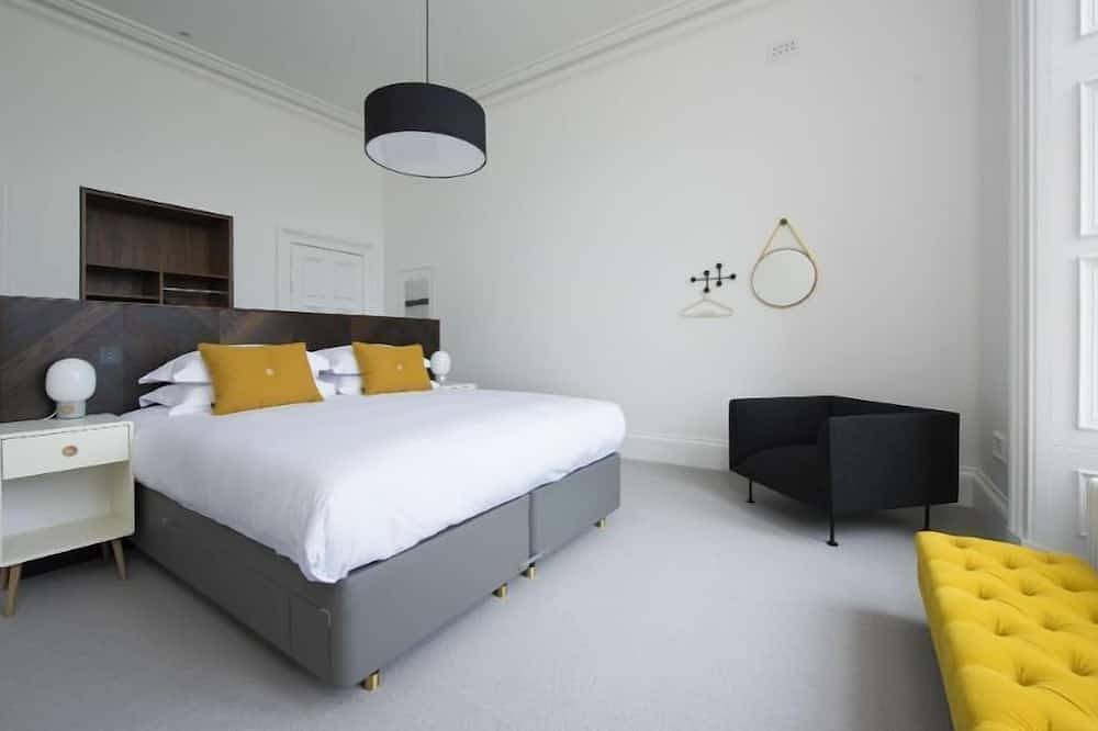 Lews (Superior Bedroom) - a lews castle that sleeps 2 guests in 1 bedroom in Lewis and Harris, Äußere Hebriden