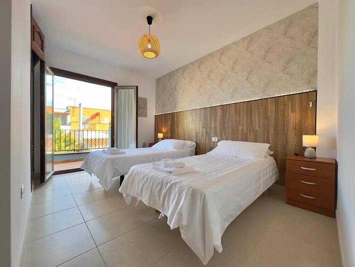 Apartamento de vacaciones para 6 personas, con jardín y vistas - 1