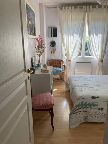 Cottage pour 2 personnes, avec vue et piscine ainsi que terrasse et jardin à Le Bouscat