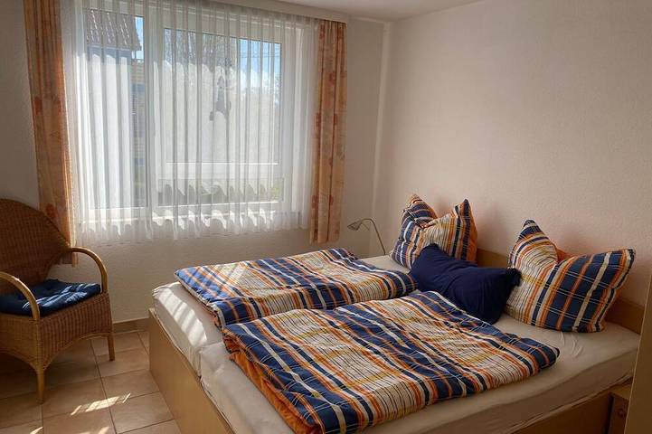 Ganze Wohnung, Komfortable Ferienwohnung mit Balkon in erster Strandreihe in Zingst - Residenz in Ostseebad Zingst, Zingst