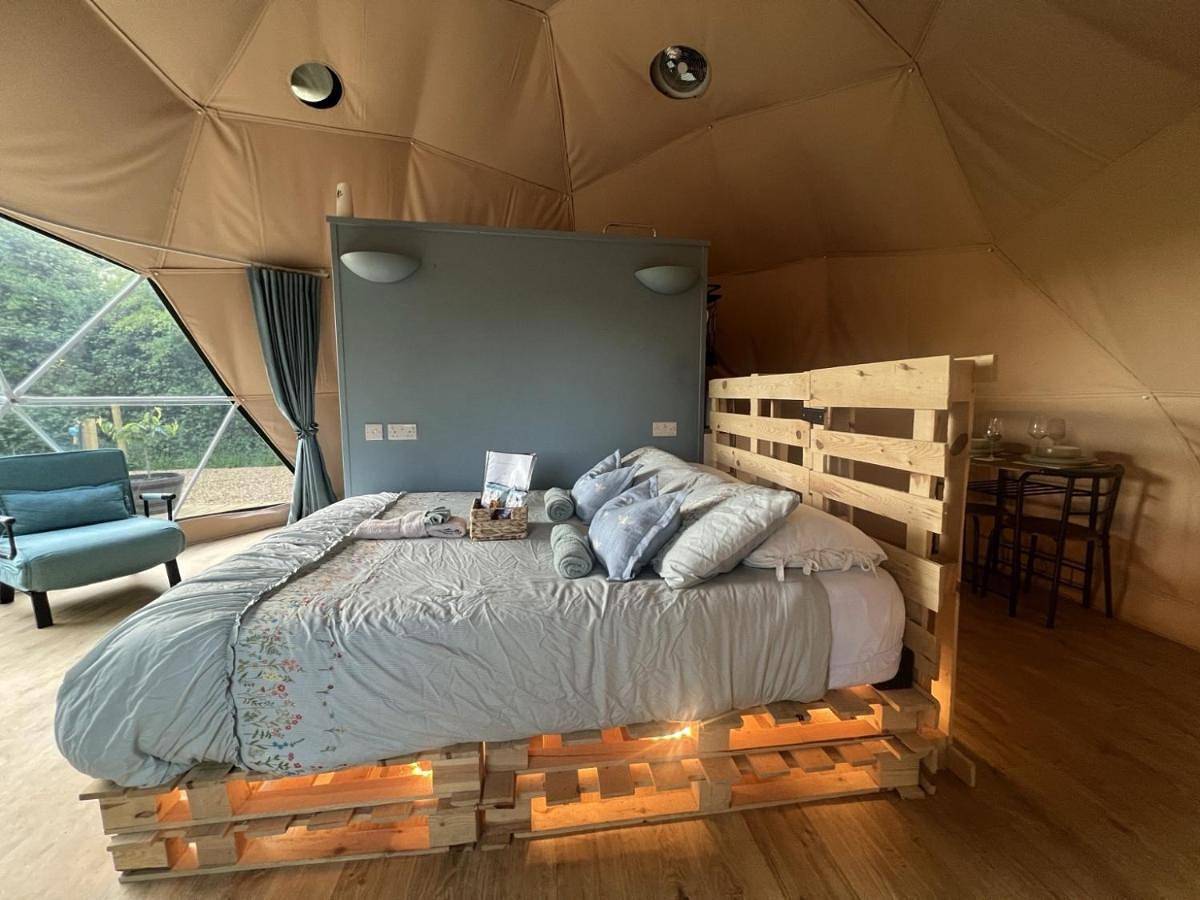 Tent in Smeeth, Ashford region