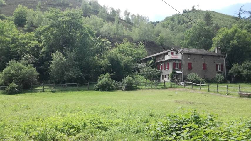 Gîte pour 2 personnes, avec jardin et terrasse à Viviez - 3