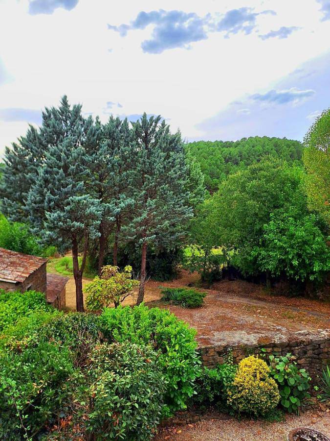 Location de vacances pour 10 personnes, avec terrasse ainsi que vue et piscine à Laurac-en-Vivarais - 4