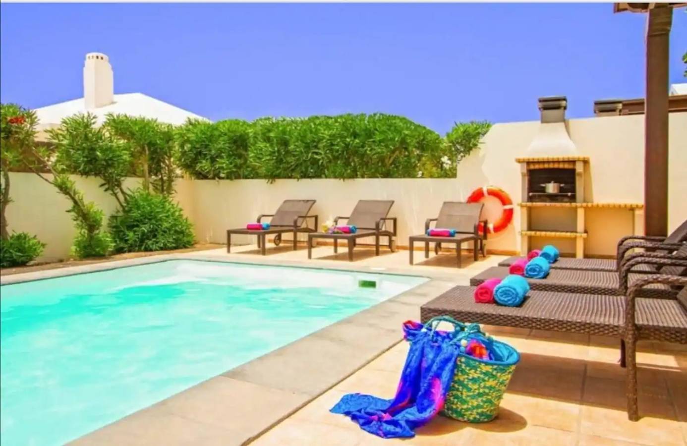Vacation Villa 'Mar' with Private Pool, Wi-Fi and Air Conditioning in Playa Blanca, Yaiza