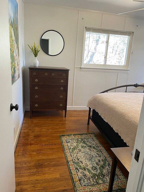 Downtown Brevard Hideaway Steps from Main St Restaurants-Dog Friendly, Fenced in Brevard, Transylvania County