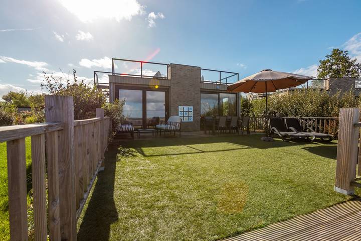 Loft voor 3 personen, met tuin en uitzicht op het meer in Nederland