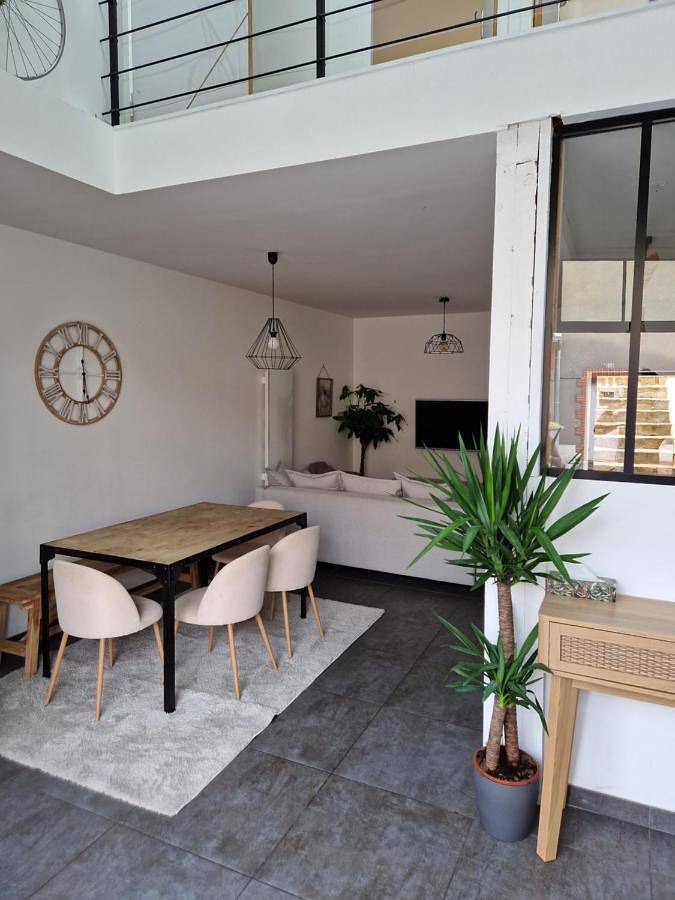 Two-Bedroom House in Saint-Jean-de-Boiseau, Région de Nantes
