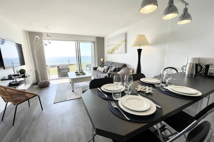 Entire apartment, Magnifique T2 archi cosy Vue mer 180 Piscine in Guidel, Côte des Mégalithes
