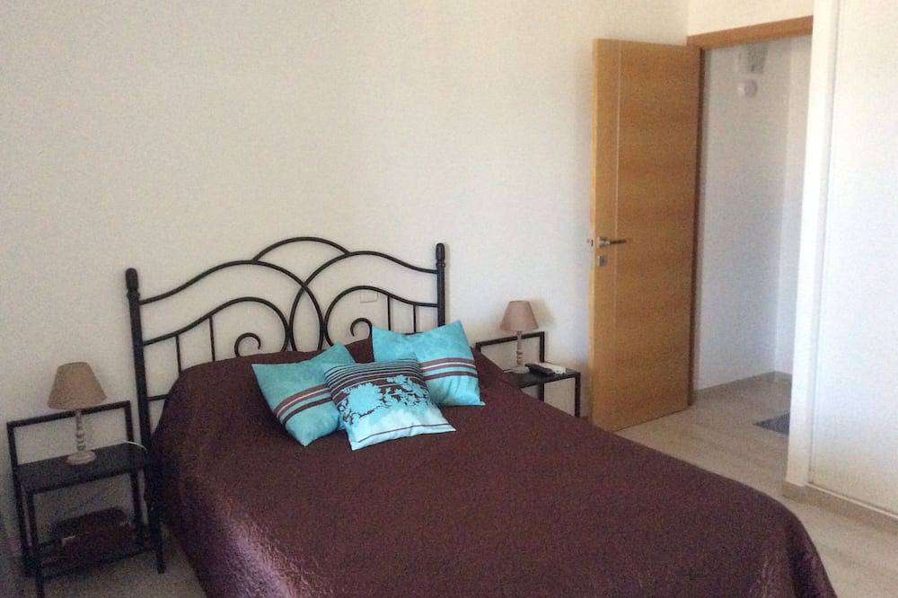 Comfortable semi-detached villa 80m2 on the calenzana road, 5 km from the sea. in Calenzana, Calvi region
