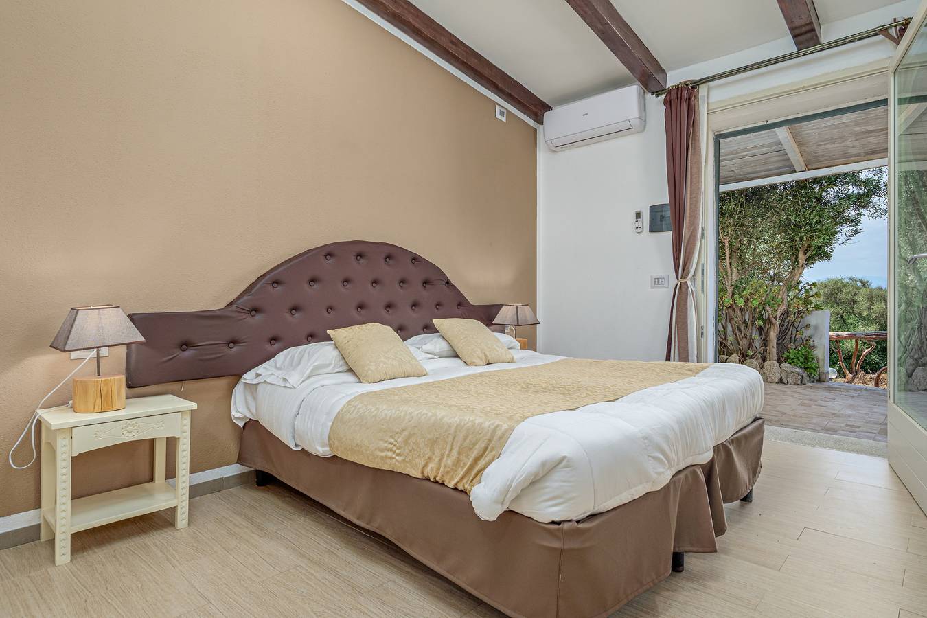 Room 'Tramonto' with Mountain View, Wi-Fi and Air Conditioning in Arzachena, Costa Smeralda