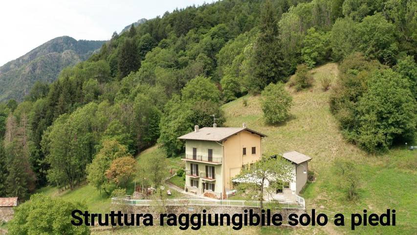 Chambre d’hôte pour 2 personnes, avec Balcon et Terrasse ainsi que Jardin et Vue à Roncobello