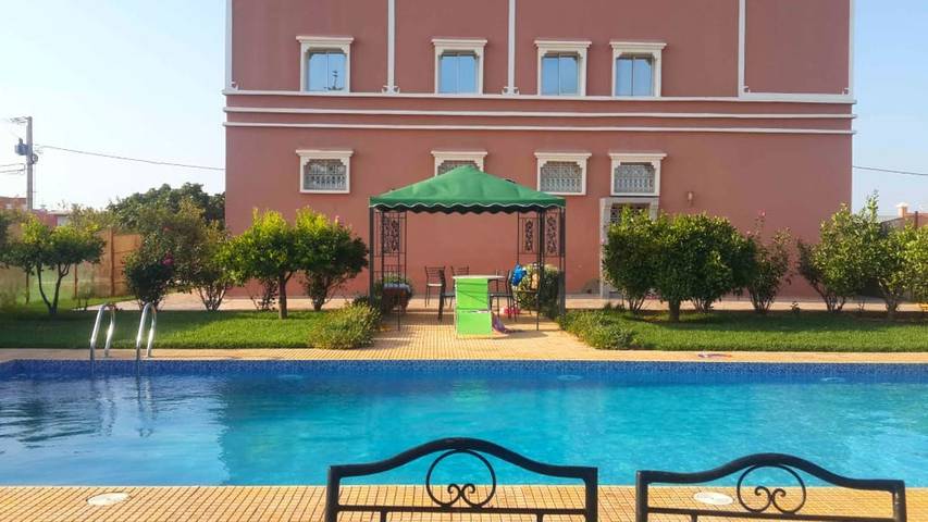 Villa for 8 people, with terrace and pool in Morocco