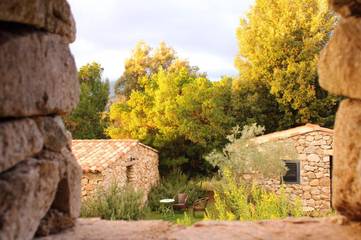Cottage pour 2 personnes, avec sauna et vue ainsi que piscine et jardin à Cauro