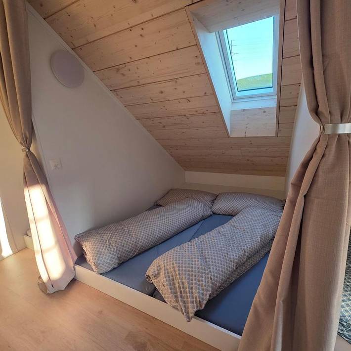 Ferienwohnung für 4 Personen, mit Terrasse und Garten sowie Ausblick