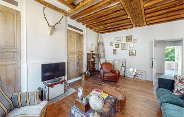 Holiday Home for 11 People in Villeneuve-sur-Yonne, Bourgogne-Franche-Comté, Photo 3