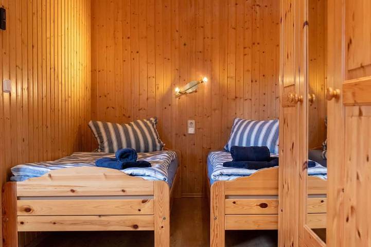 Blockhütte für 2 Personen, mit Garten, mit Haustier in Waren (Müritz) - 2